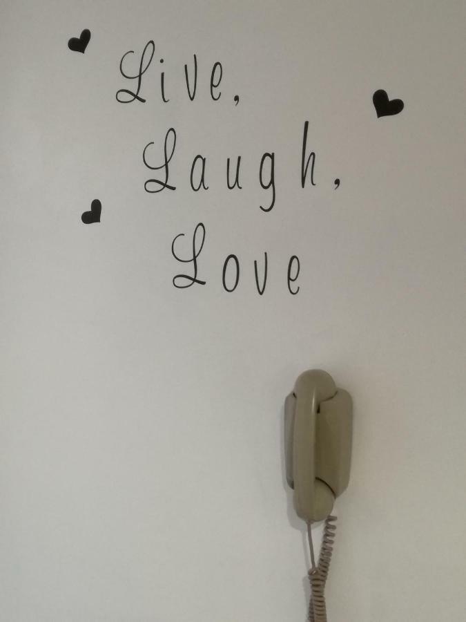 La Casa Di Annisa Apartment ไมยอรี ภายนอก รูปภาพ